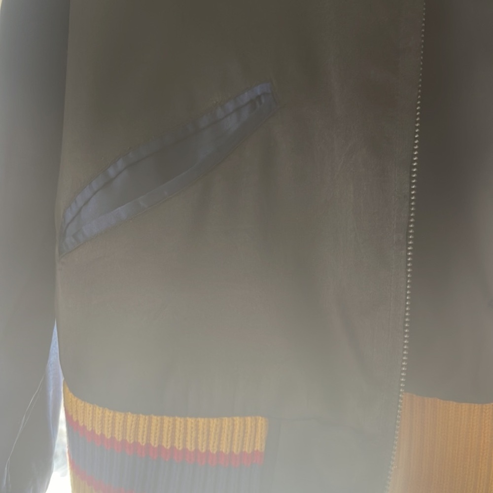RARE year of the snake - Gucci bomber jacket
Blind for love in French ❤️ - Picture 6 of 7